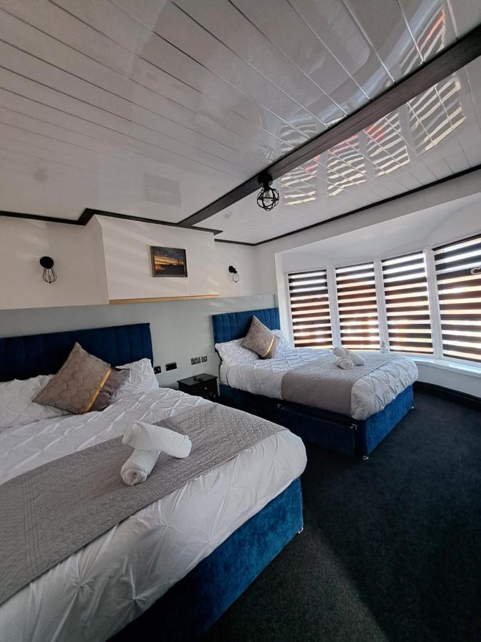 Family Holiday With Hot Tub , Family Groups Only Blackpool Esterno foto
